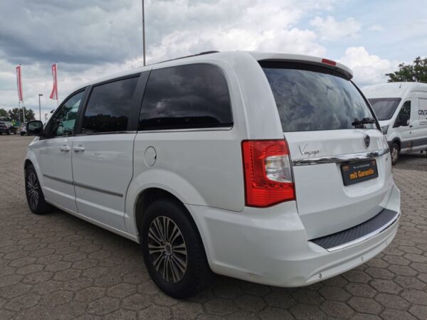Lancia Voyager S 2.8 CRD 7 Sitze Navi TÜV Neu+Garantie – Bild 6