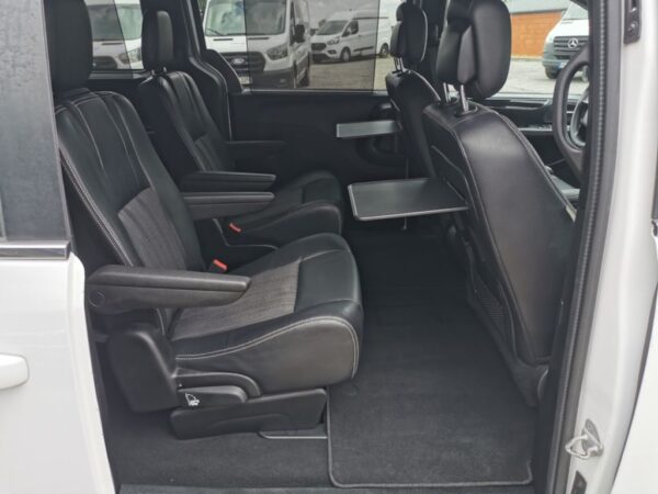 Lancia Voyager S 2.8 CRD 7 Sitze Navi TÜV Neu+Garantie – Bild 12