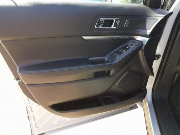 Ford Explorer 3.7 V6 AWD Police Interceptor – Bild 16