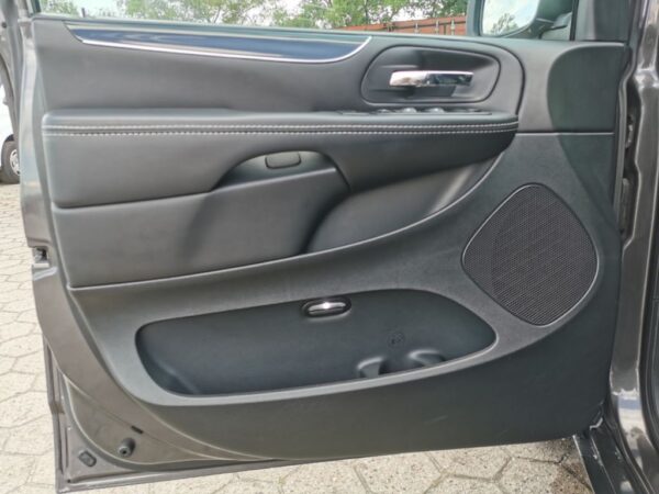 Lancia Voyager S 2.8 CRD 7 Sitze Navi TÜV Neu+Garantie – Bild 18