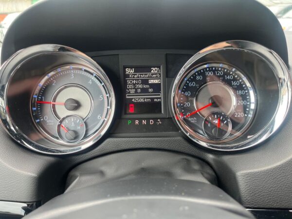 Lancia Voyager S 2.8 CRD 7 Sitzer Navi TÜV Neu+Garantie – Bild 14