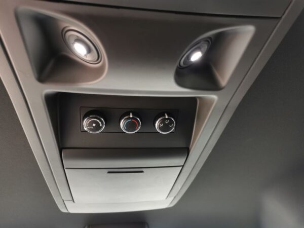 Lancia Voyager S 2.8 CRD 7 Sitze Navi TÜV Neu+Garantie – Bild 14