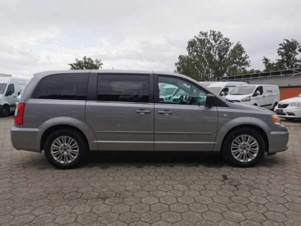 Lancia Voyager 2.8 CRD 7 Sitze TÜV Neu+Garantie – Bild 8