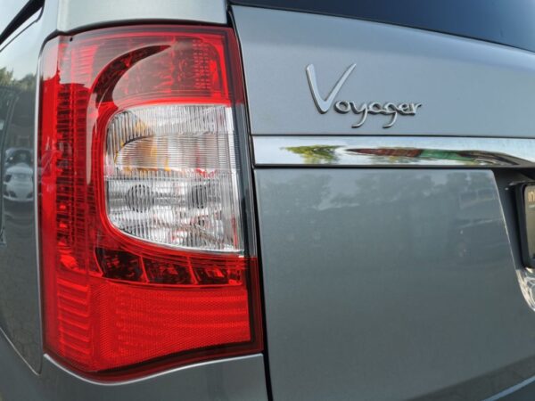 Lancia Voyager S 2.8 CRD 7 Sitze Navi TÜV Neu+Garantie – Bild 16